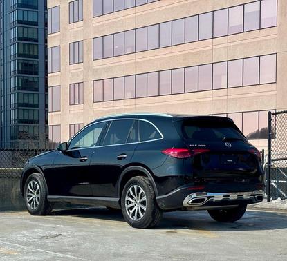 2026 Mercedes-Benz GLC 300 4MATIC