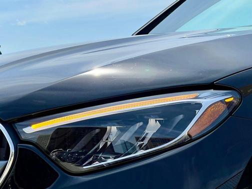 Obsidian Black Metallic 2026 Mercedes-Benz GLC 300 4MATIC