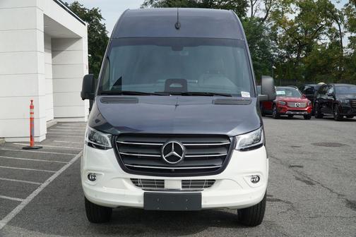 2025 Mercedes-Benz Sprinter 2500 Standard Roof