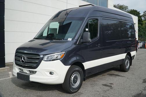 2025 Mercedes-Benz Sprinter 2500 Standard Roof