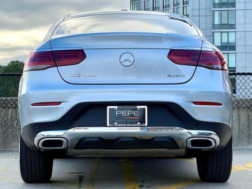 2022 Mercedes-Benz GLC 300 4MATIC Coupe