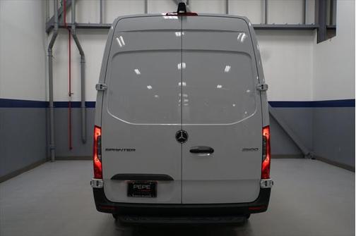 2025 Mercedes-Benz Sprinter 2500 High Roof