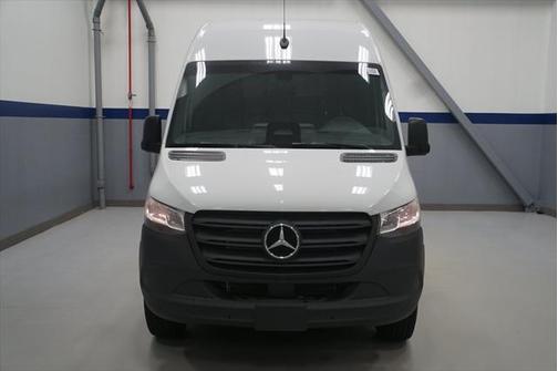 2025 Mercedes-Benz Sprinter 2500 High Roof