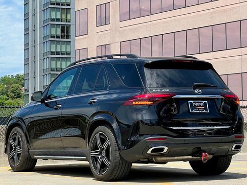 Obsidian Black Metallic 2025 Mercedes-Benz GLE 450 4MATIC