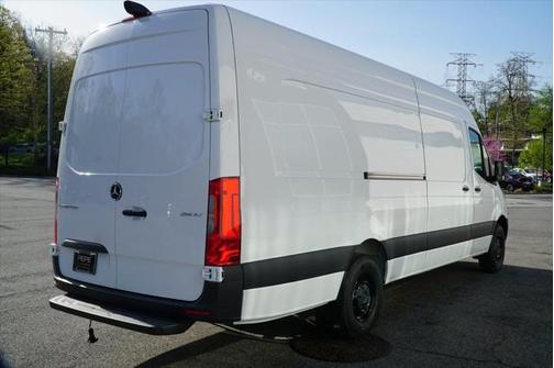 2025 Mercedes-Benz Sprinter 2500 High Roof