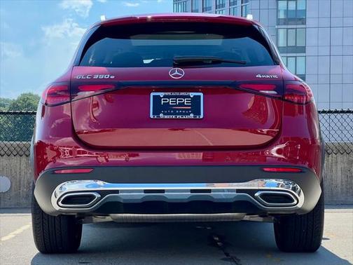 2025 Mercedes-Benz GLC 350e Base