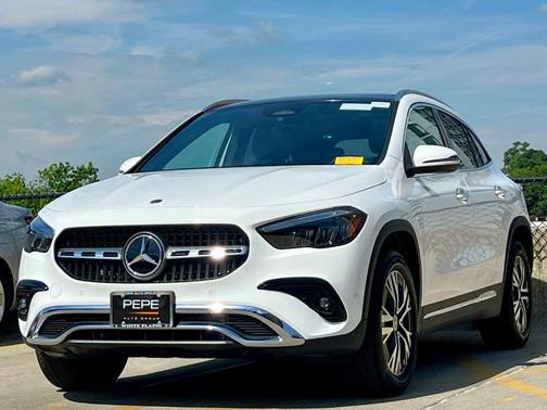 Polar White 2026 Mercedes-Benz GLA 250 4MATIC