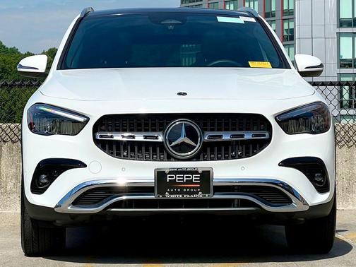 Polar White 2026 Mercedes-Benz GLA 250 4MATIC