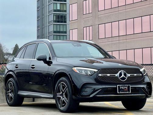2026 Mercedes-Benz GLC 300 4MATIC
