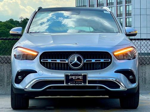 Cirrus Silver Metallic 2026 Mercedes-Benz GLA 250 4MATIC