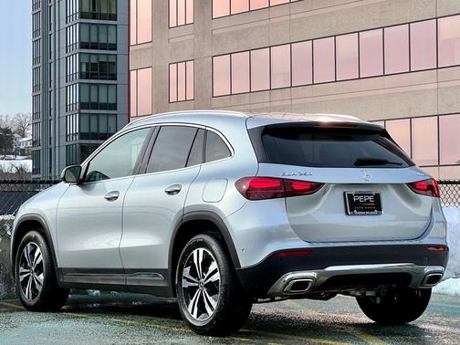 2026 Mercedes-Benz GLA 250 4MATIC