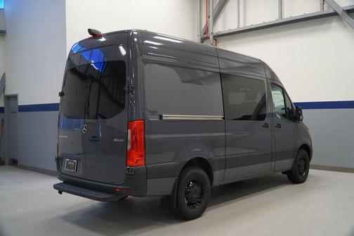 2026 Mercedes-Benz Sprinter 2500 Crew 144 WB