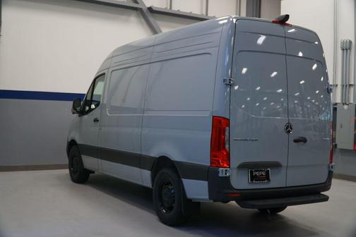 2026 Mercedes-Benz Sprinter 2500 Cargo 144 WB