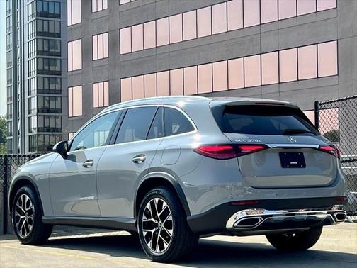 2025 Mercedes-Benz GLC 350e Base