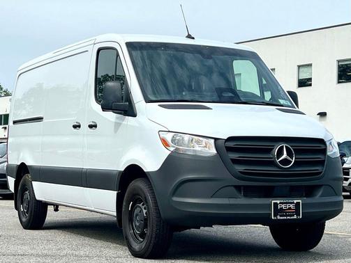 Arctic White 2025 Mercedes-Benz Sprinter 2500 Standard Roof