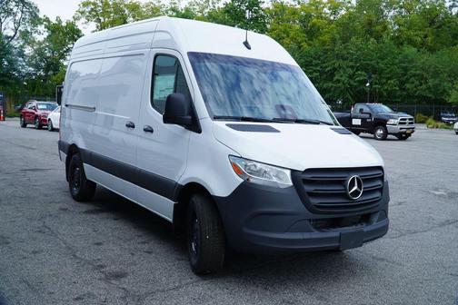 2025 Mercedes-Benz Sprinter 2500 Standard Roof