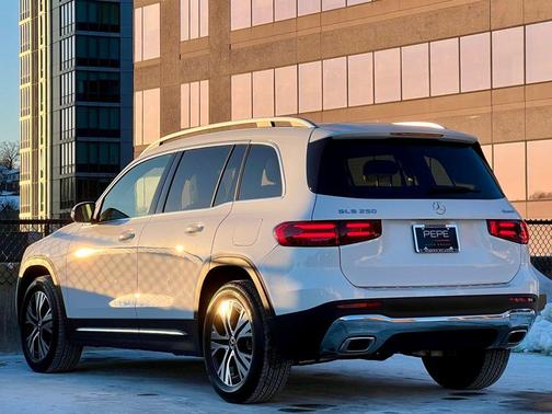 2026 Mercedes-Benz GLB 250 4MATIC