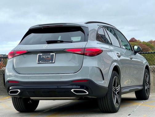 2025 Mercedes-Benz GLC 300 4MATIC