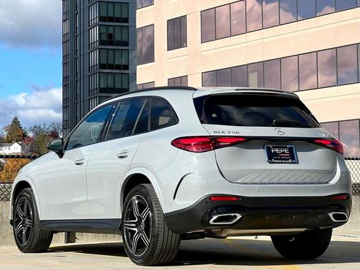 2025 Mercedes-Benz GLC 300 4MATIC