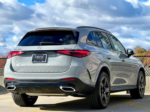 2025 Mercedes-Benz GLC 300 4MATIC