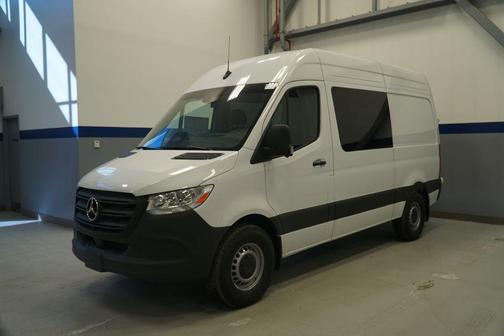 2026 Mercedes-Benz Sprinter 2500 Crew 144 WB
