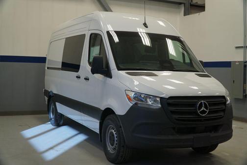 2026 Mercedes-Benz Sprinter 2500 Crew 144 WB