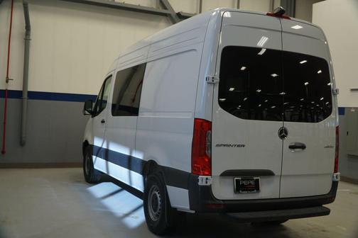 2026 Mercedes-Benz Sprinter 2500 Crew 144 WB