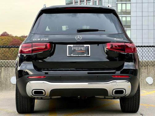 2024 Mercedes-Benz GLB 250 4MATIC