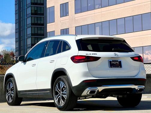 2025 Mercedes-Benz GLA 250 4MATIC