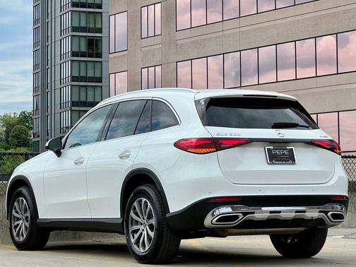 Polar White 2026 Mercedes-Benz GLC 300 4MATIC