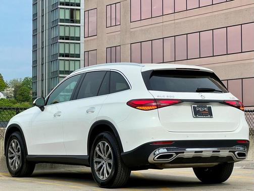 Polar White 2026 Mercedes-Benz GLC 300 4MATIC