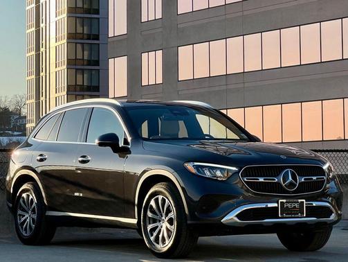 2026 Mercedes-Benz GLC 300 4MATIC
