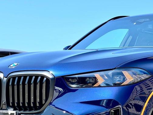 Tanzanite Blue II Metallic 2026 BMW X5 xDrive40i