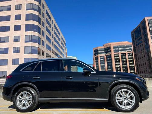 2025 Mercedes-Benz GLC 300 4MATIC