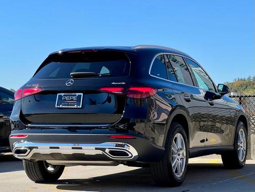 2025 Mercedes-Benz GLC 300 4MATIC