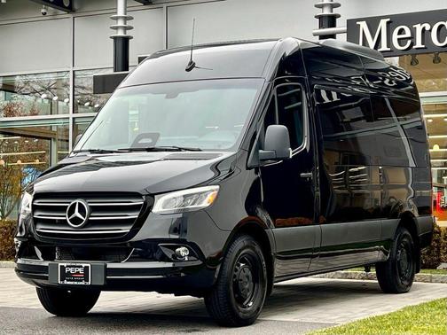 2025 Mercedes-Benz Sprinter 2500 Passenger 144 WB