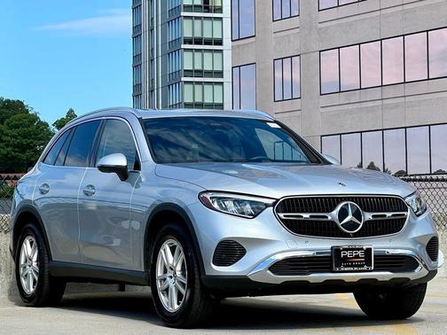Cirrus Silver Metallic 2026 Mercedes-Benz GLC 300 4MATIC