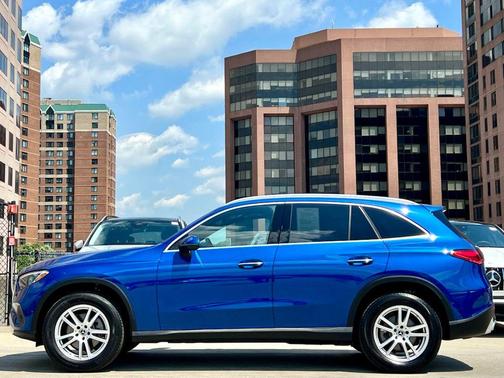 Starling Blue Metallic 2026 Mercedes-Benz GLC 300 4MATIC