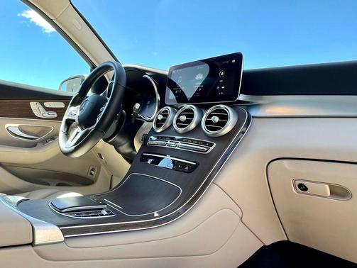 2022 Mercedes-Benz GLC 300 4MATIC