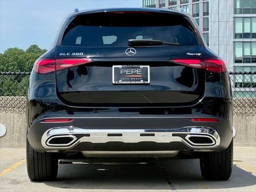 2025 Mercedes-Benz GLC 300 4MATIC