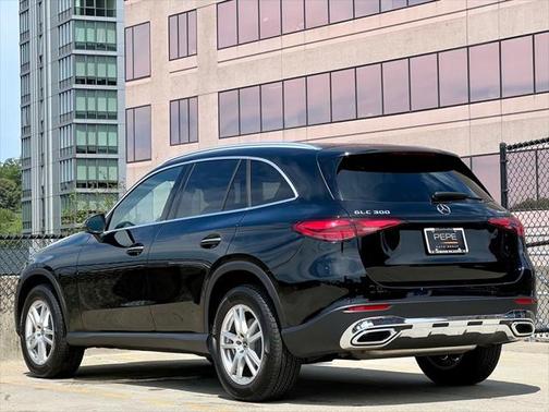 2025 Mercedes-Benz GLC 300 4MATIC