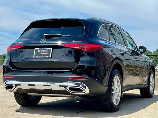 2025 Mercedes-Benz GLC 300 4MATIC