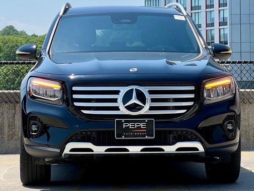 Night Black 2026 Mercedes-Benz GLB 250 4MATIC