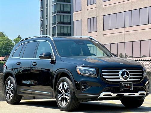 Night Black 2026 Mercedes-Benz GLB 250 4MATIC