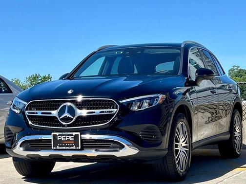 Black 2024 Mercedes-Benz GLC 300 4MATIC