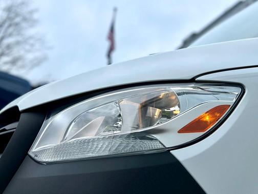 2025 Mercedes-Benz Sprinter 2500 Standard Roof