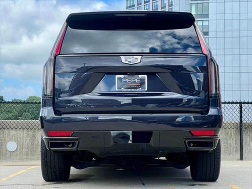 2023 Cadillac Escalade Sport