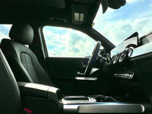 2026 Mercedes-Benz GLB 250 4MATIC