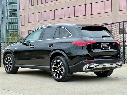 2025 Mercedes-Benz GLC 350e Base
