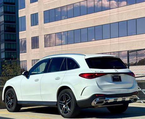 2025 Mercedes-Benz GLC 300 4MATIC